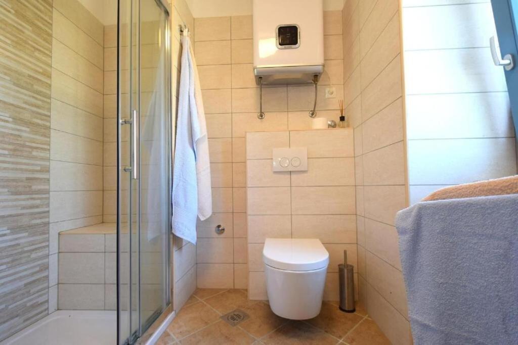 Skrbčići Apartments Insula Insule - Rustic & Peaceful מראה חיצוני תמונה