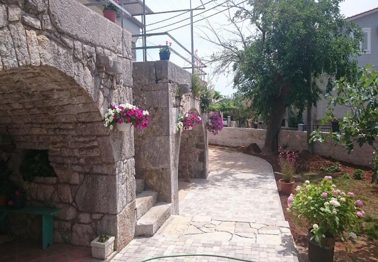 Skrbčići Apartments Insula Insule - Rustic & Peaceful מראה חיצוני תמונה